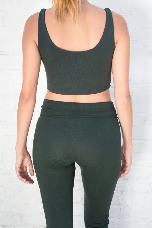 black-fitted-cropped-tank-top