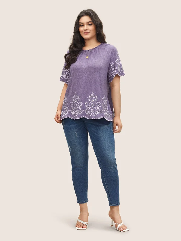 embroidered-scalloped-trim-gathered-t-shirt