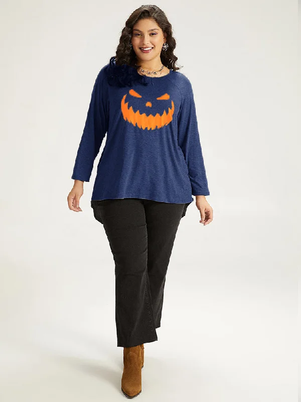 halloween-graphic-pocket-crew-neck-t-shirt