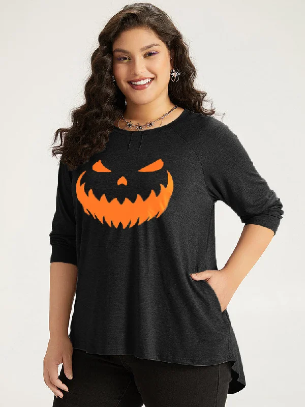 halloween-graphic-pocket-crew-neck-t-shirt