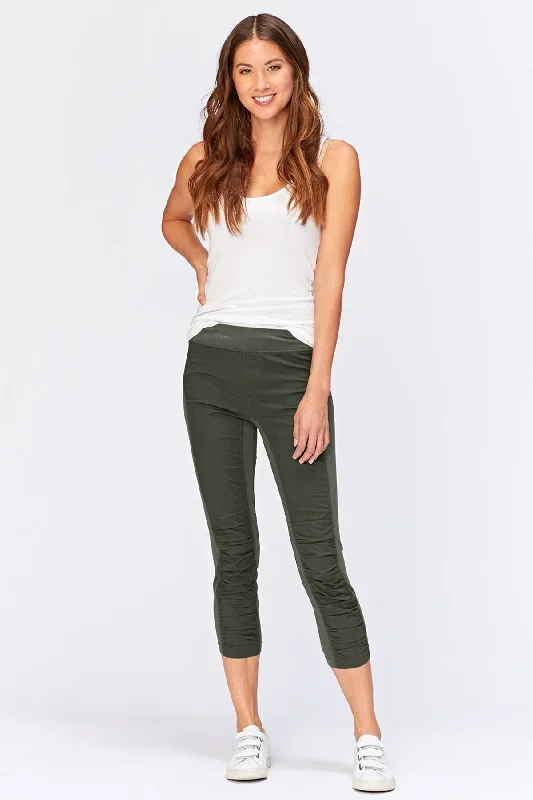 jetter-crop-legging-olive