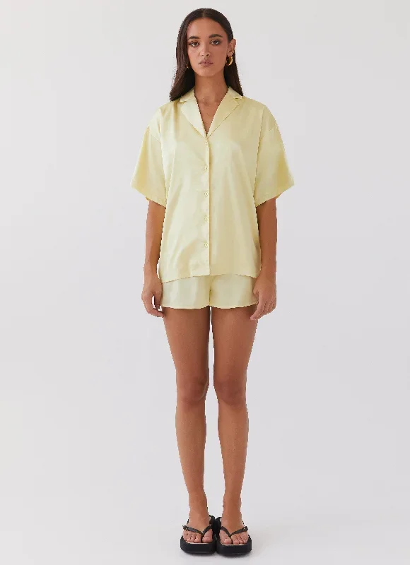 julia-satin-oversized-shirt-lemon