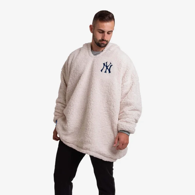 new-york-yankees-reversible-colorblock-hoodeez