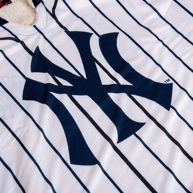 new-york-yankees-reversible-gameday-hoodeez