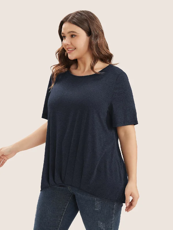 plain-round-neck-pleated-asymmetrical-hem-t-shirt