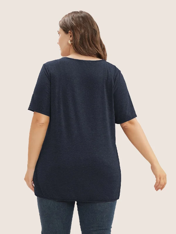 plain-round-neck-pleated-asymmetrical-hem-t-shirt