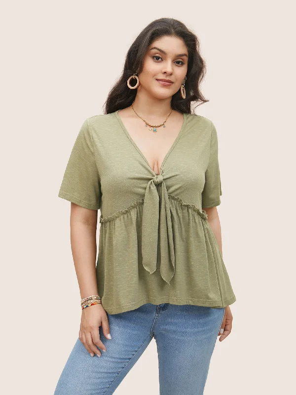 Solid Knot V Neck Frill Trim T-shirt