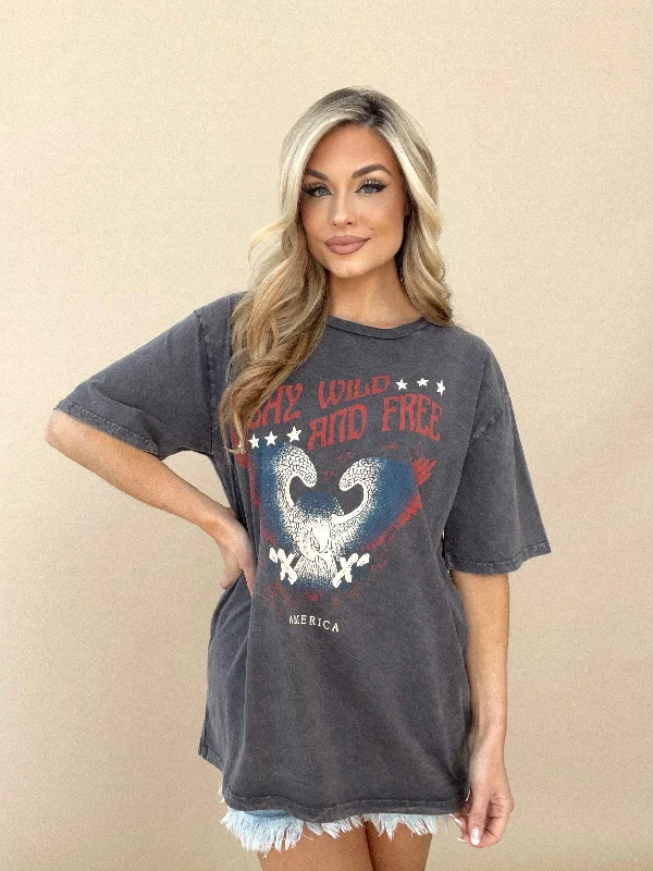 stay-wild-and-free-graphic-tee