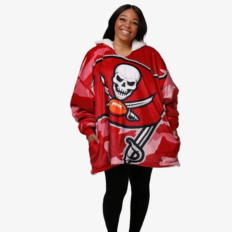 tampa-bay-buccaneers-reversible-team-color-camo-hoodeez