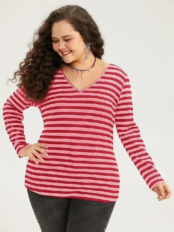 v-neck-contrast-striped-t-shirt