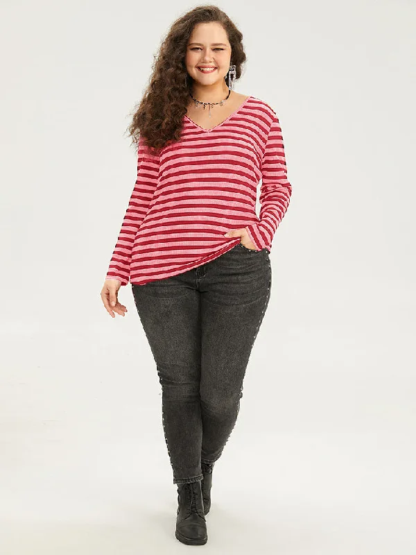 v-neck-contrast-striped-t-shirt