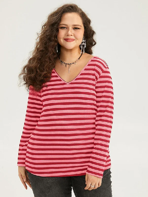 v-neck-contrast-striped-t-shirt