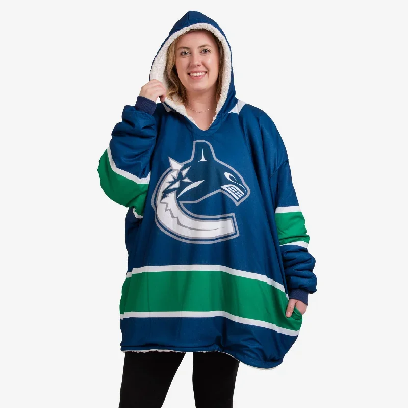 vancouver-canucks-reversible-gameday-hoodeez